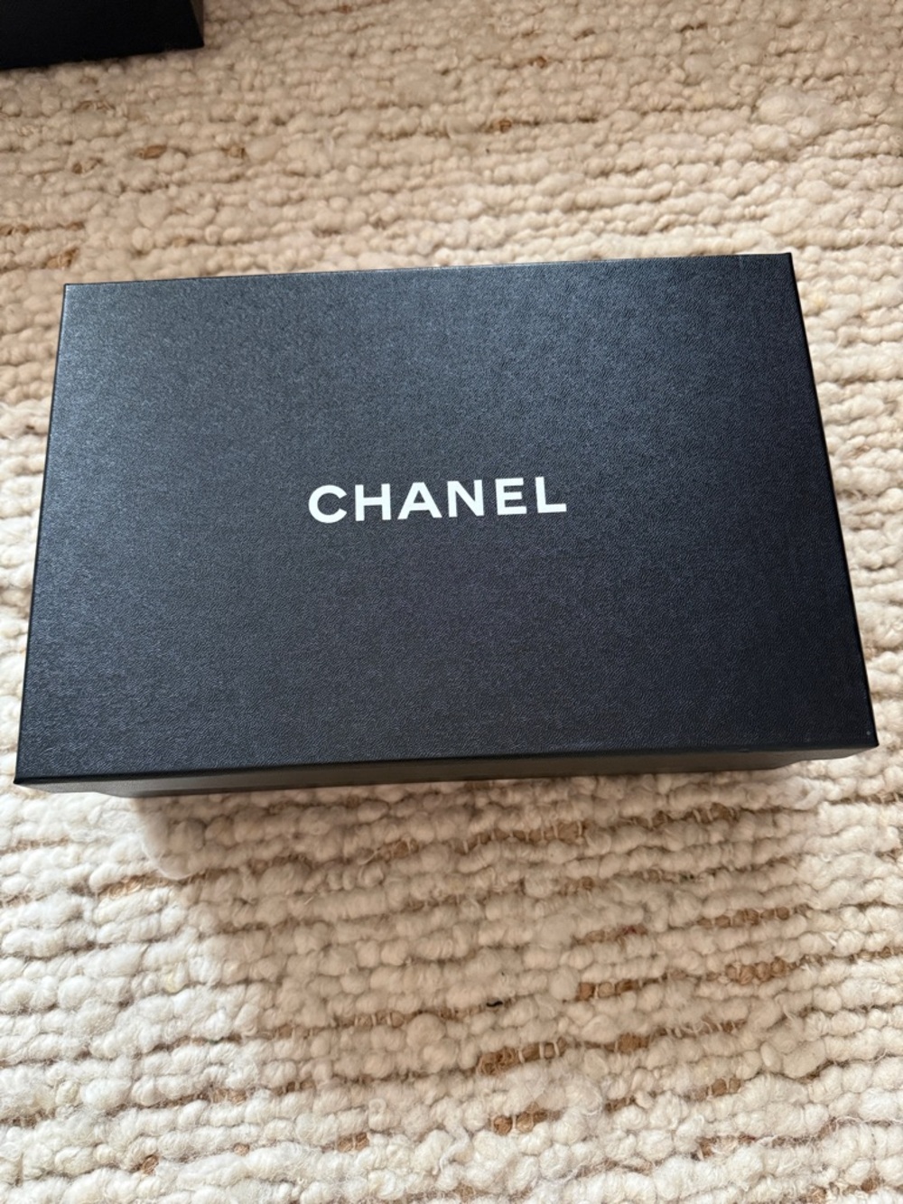 ❤️ CHANEL large Black Box with White Logo